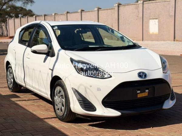2019 - Toyota  Aqua