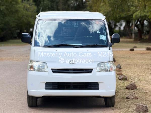 2016 - Toyota  Townace
