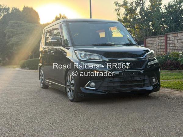 2017 - Mitsubishi  Delica