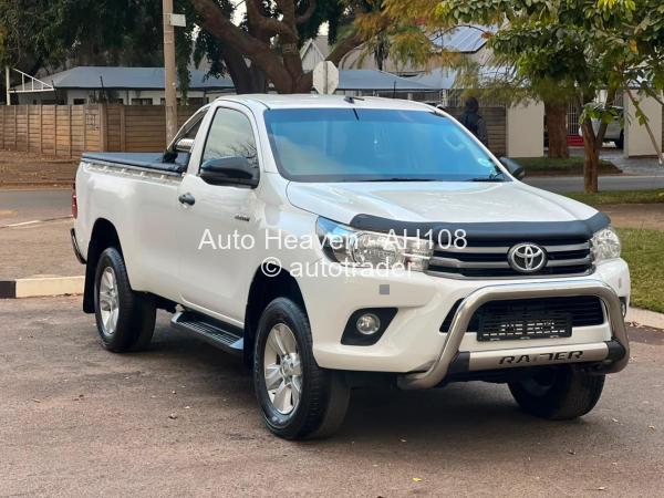 2017 - Toyota  Hilux