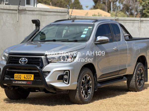2020 - Toyota  Hilux