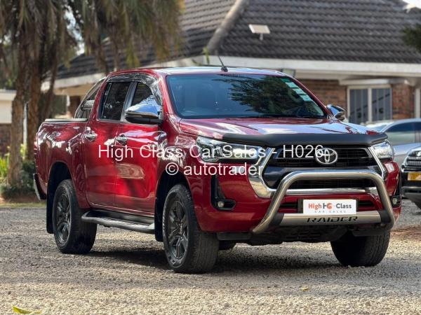 2022 - Toyota  Hilux
