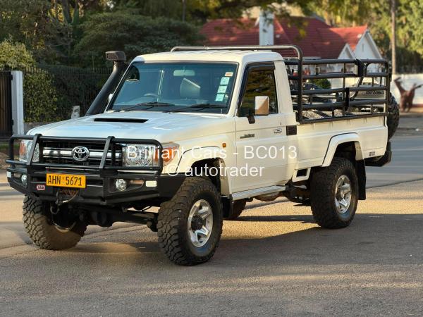 2016 - Toyota  Land Cruiser 79