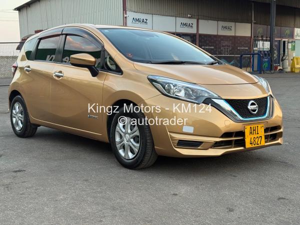 2017 - Nissan  Note