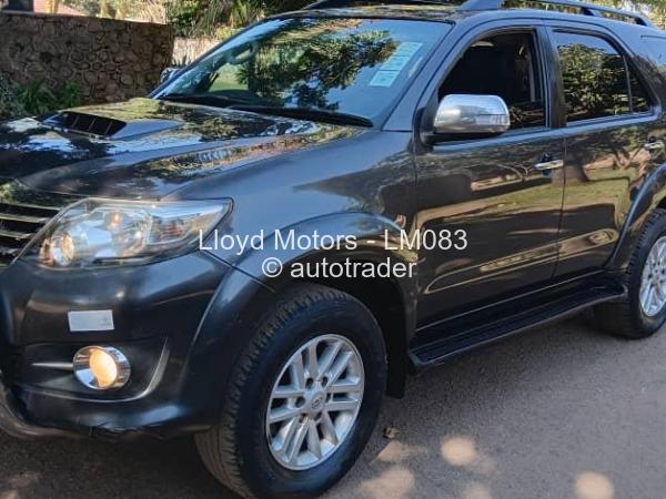 2015 - Toyota  Fortuner