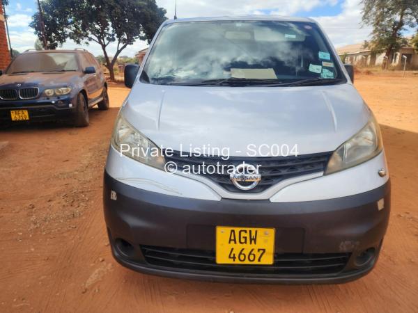 2009 - Nissan  NV200