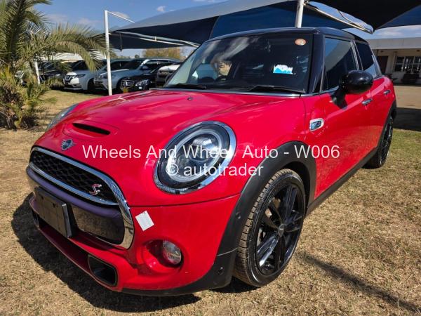 2018 - BMW Mini cooper