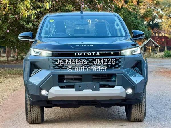 2026 - Toyota  HILUX GD6