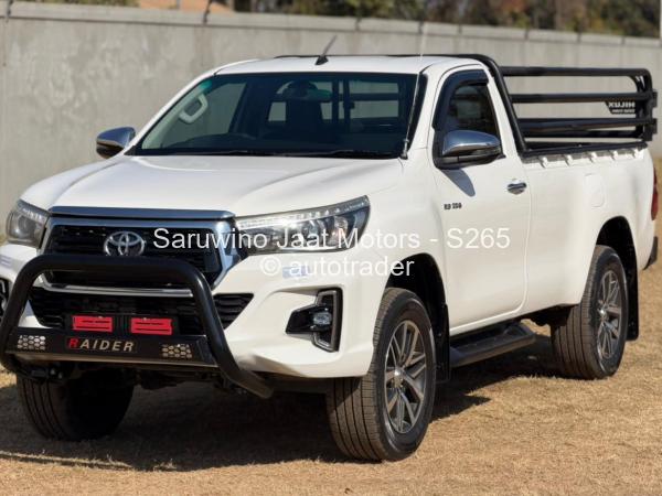 2018 - Toyota  Hilux