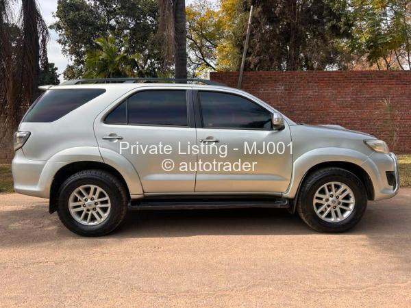 2014 - Toyota  Fortuner
