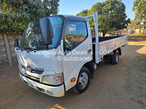 2014 - Hino Dutro