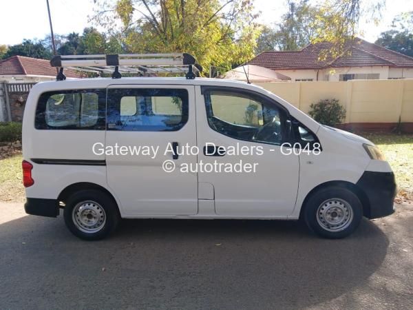 2018 - Mitsubishi  Delica