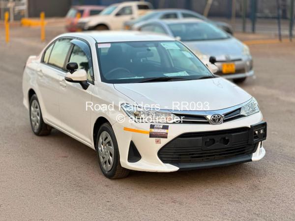 2018 - Toyota  Axio