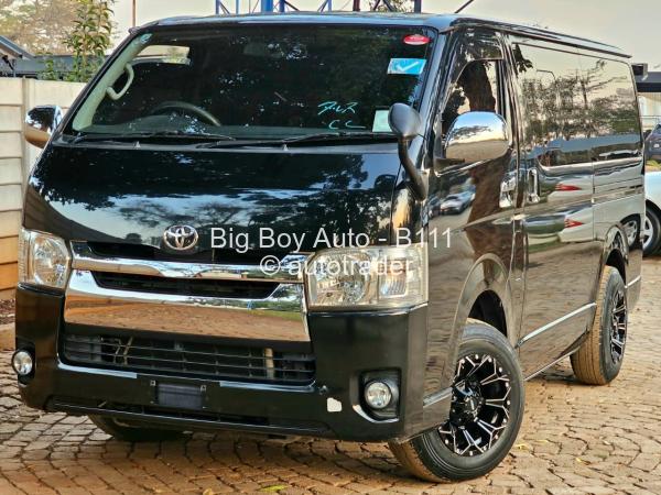 2017 - Toyota  Hiace