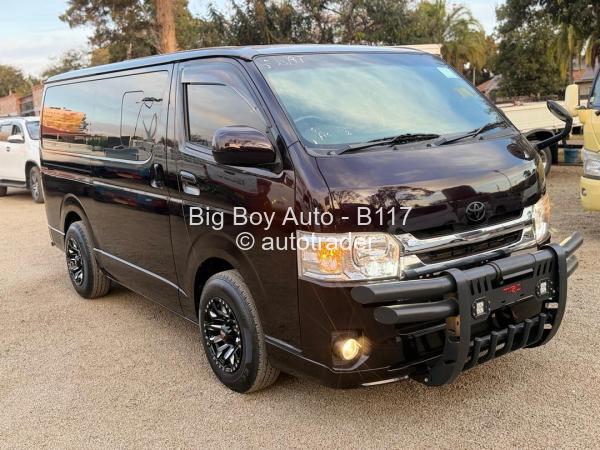 2017 - Toyota  Hiace