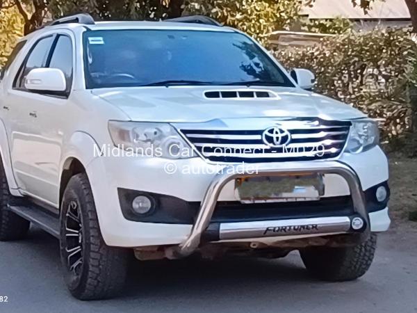 2014 - Toyota  Fortuner