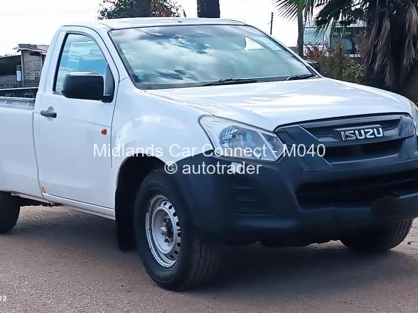2017 - Isuzu  Kb