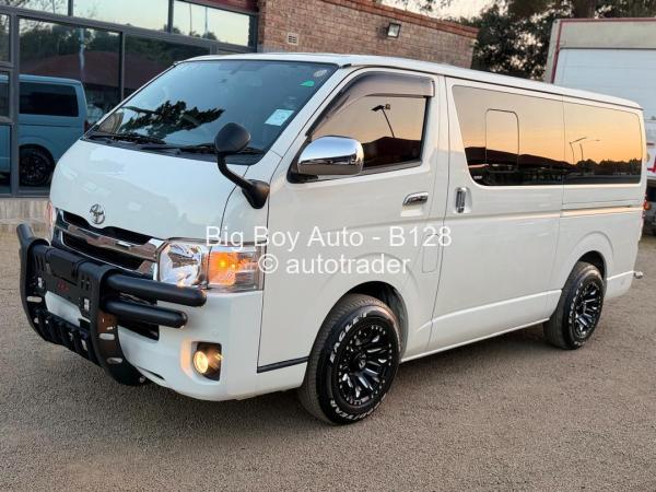 2017 - Toyota  Hiace