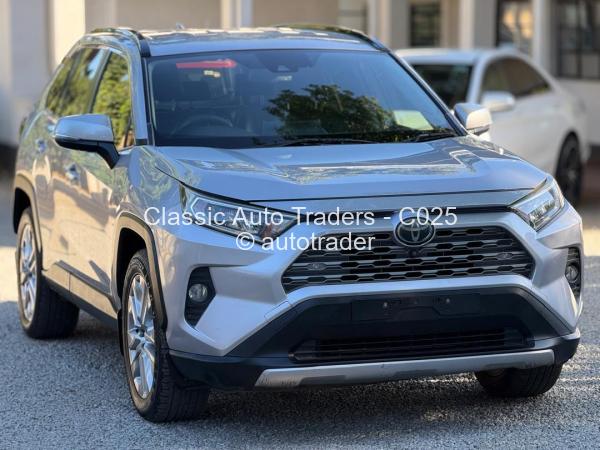 2019 - Toyota  RAV4