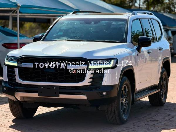 2024 - Toyota  Land Cruiser