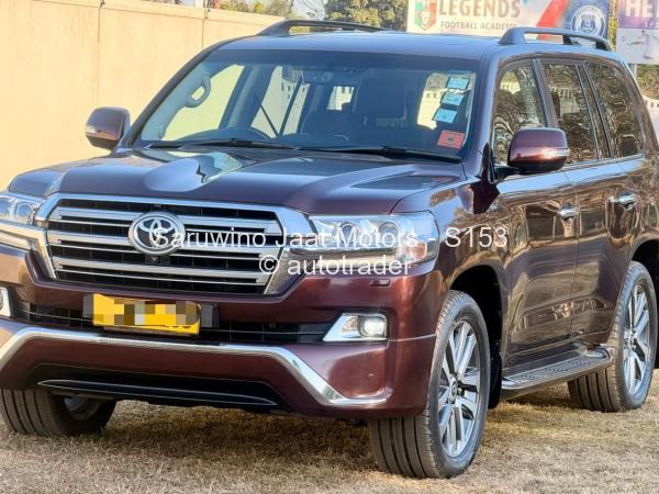2019 - Toyota  Land Cruiser 200