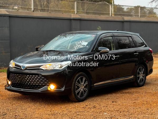 2016 - Toyota  Fielder