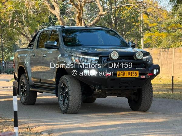2020 - Toyota  Hilux