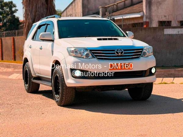 2014 - Toyota  Fortuner