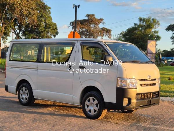 2016 - Toyota  Hiace