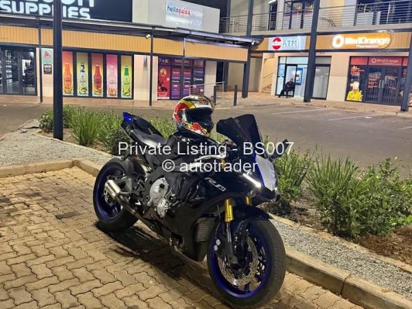 2019 - Yamaha R1M