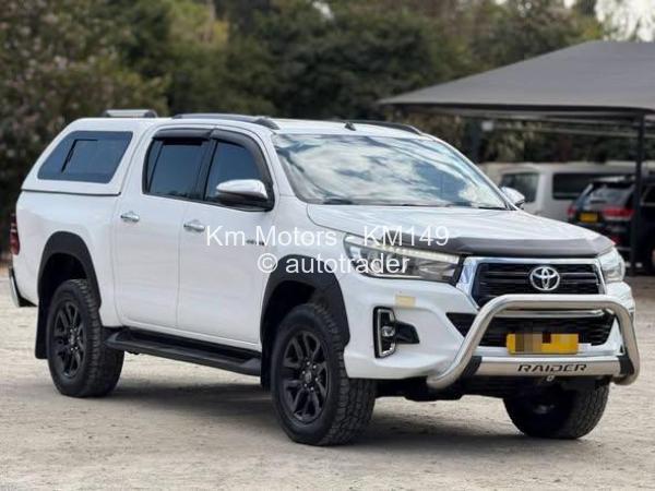 2018 - Toyota  Hilux