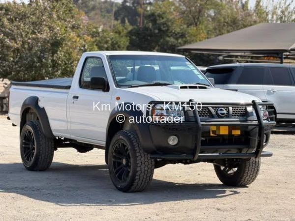 2019 - Nissan  NP300 Hardbody