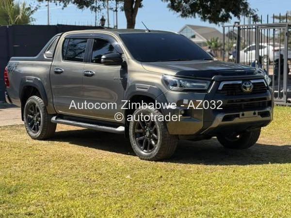 2021 - Toyota  Hilux