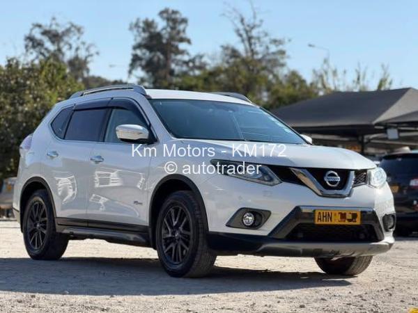2017 - Nissan  X-Trail