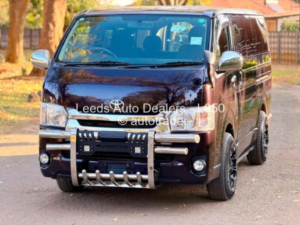 2017 - Toyota  Hiace
