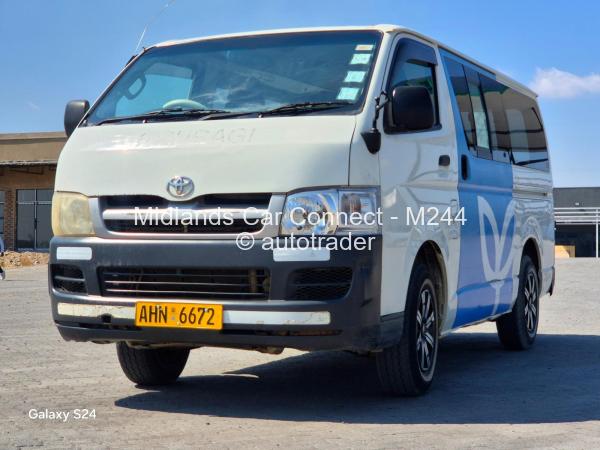 2016 - Toyota  Hiace