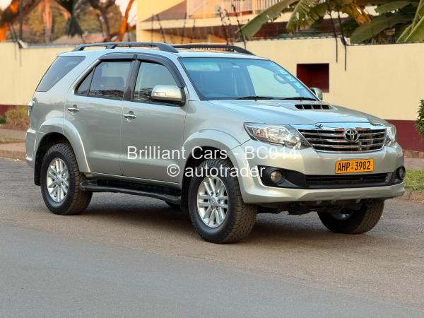 2014 - Toyota  Fortuner