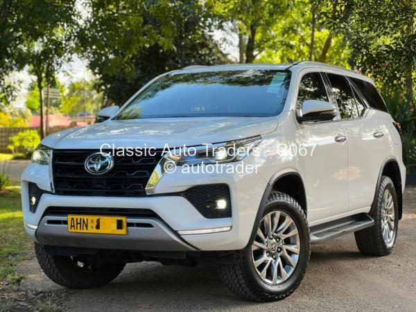 2021 - Toyota  Fortuner