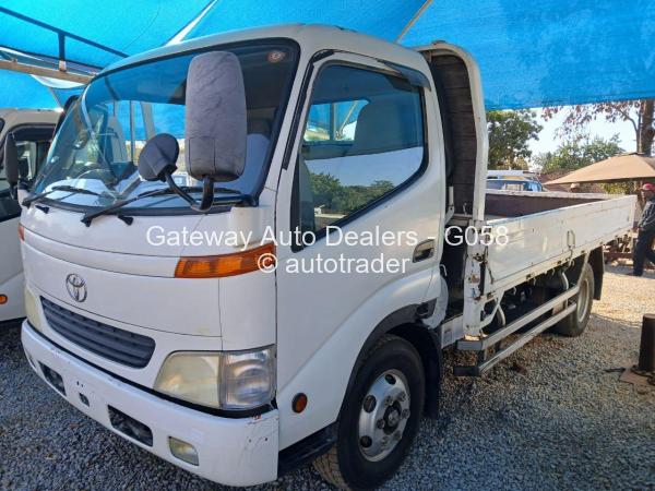 2000 - Toyota  Dyna