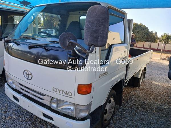 2005 - Toyota  Dyna