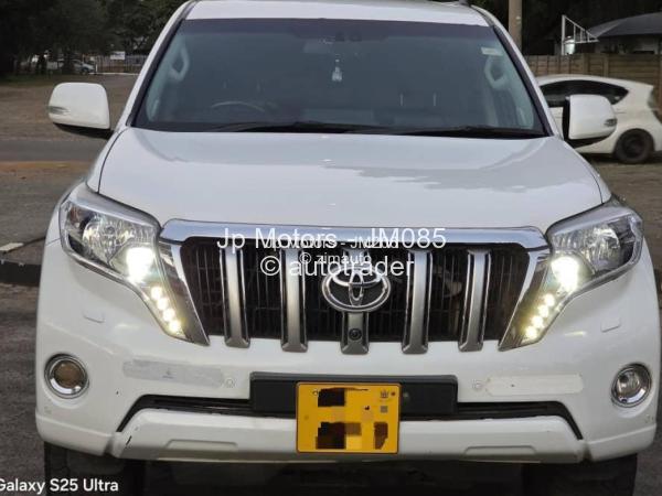 2017 - Toyota  Land Cruiser Prado