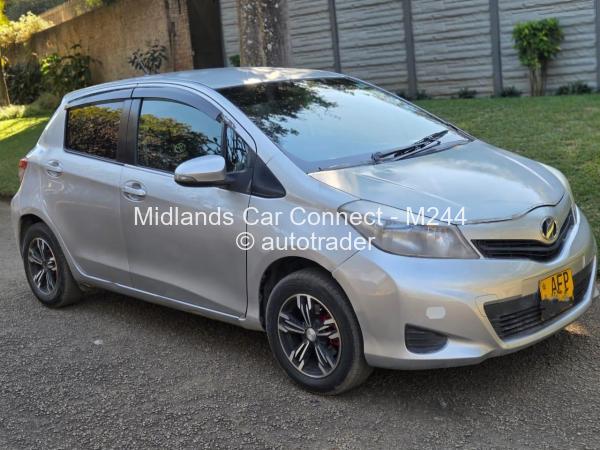 2014 - Toyota  Vitz