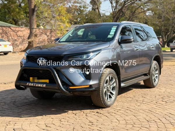2025 - Toyota  Fortuner