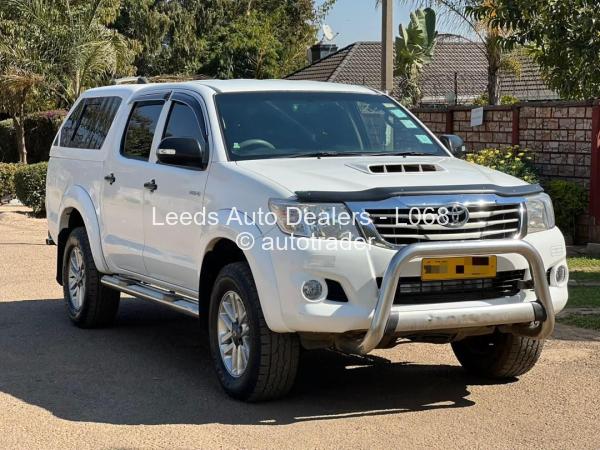 2014 - Toyota  Hilux