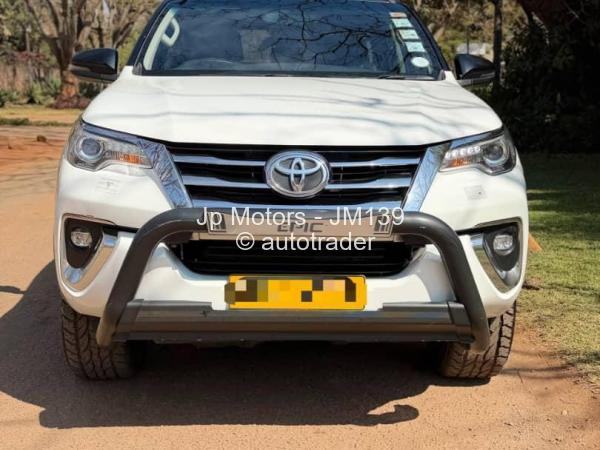 2020 - Toyota  Fortuner