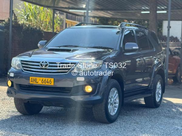 2013 - Toyota  Fortuner