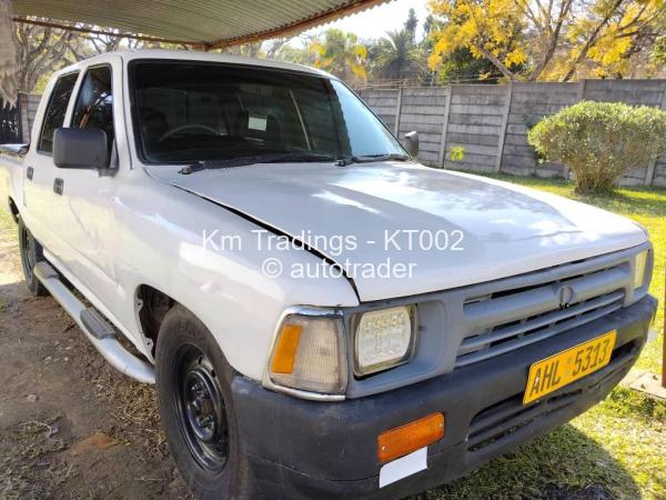 2002 - Toyota  Hilux