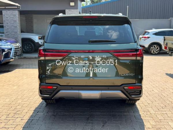 2025 - Lexus  LX 500D