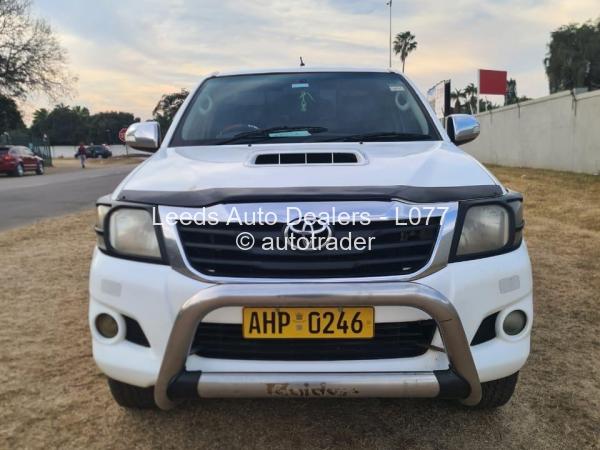2011 - Toyota  Hilux