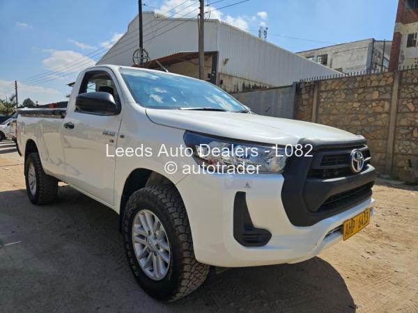 2020 - Toyota  Hilux